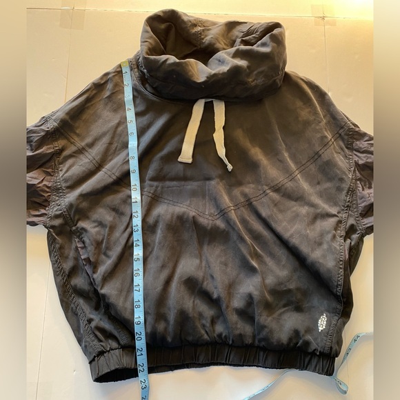 FP Movement Far & Away Pullover Jacket  Black  XS - Picture 5 of 9